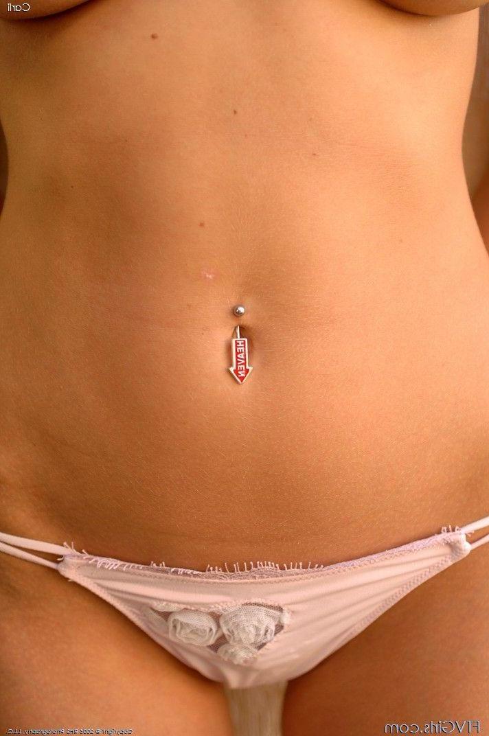 20P Bilder des Teenager-Mädchens Carli Banks nackt und geil