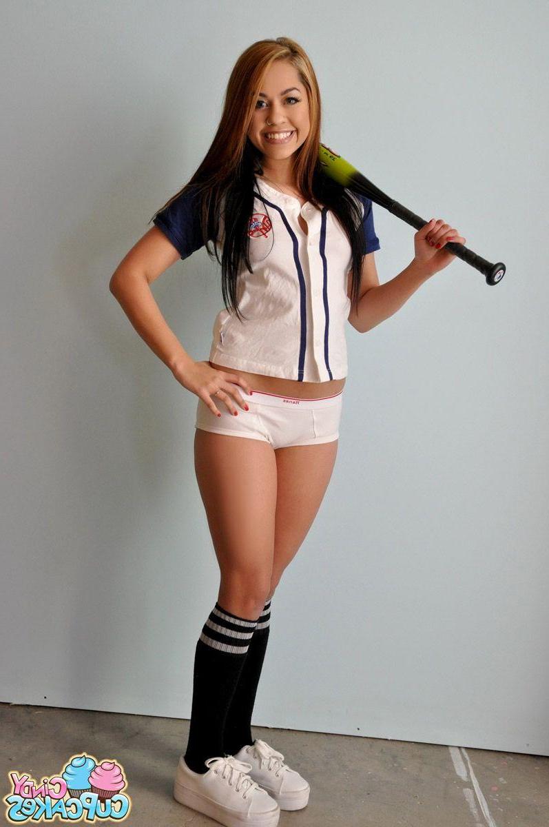 20P Pictures of teen girl Cindy Cupcakes stepping up to the bat