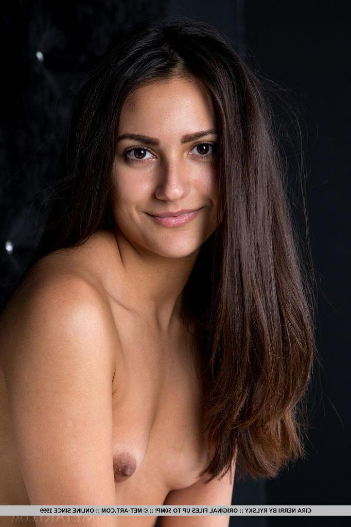 18P Pretty teen Cira Nerri spreads her legs for you in "Fersiya"