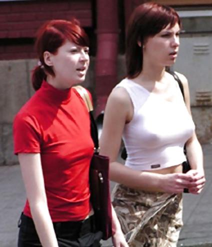25P I like girl without bra ! and you ?