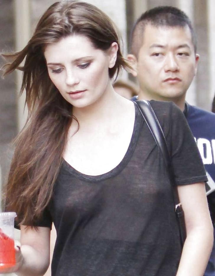 25P I like girl without bra ! and you ?
