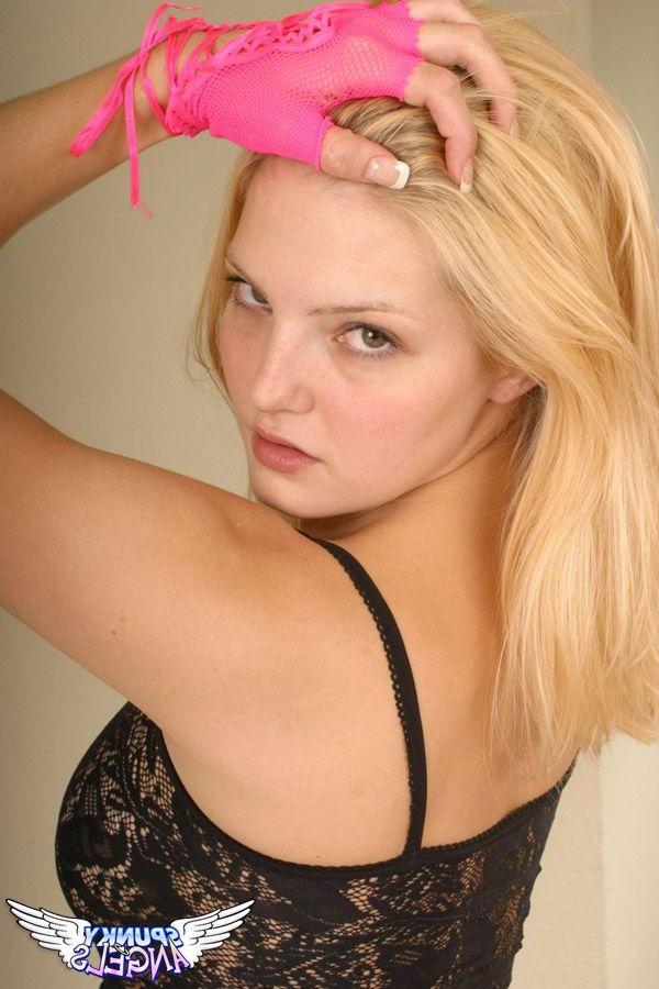 20P Pictures of teen hottie Danielle wearing pink lingerie