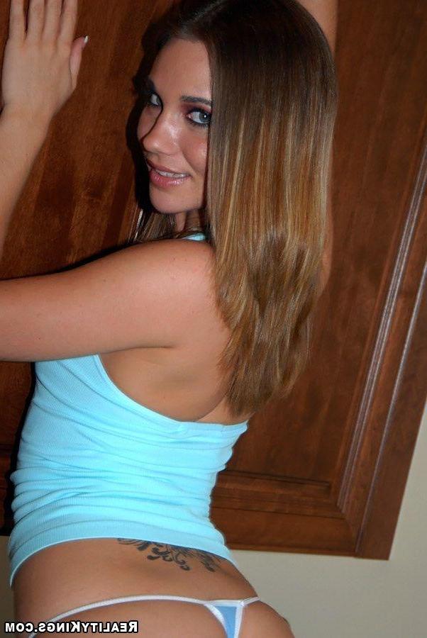 20P Pictures of Dakoda Brookes getting fucked hard