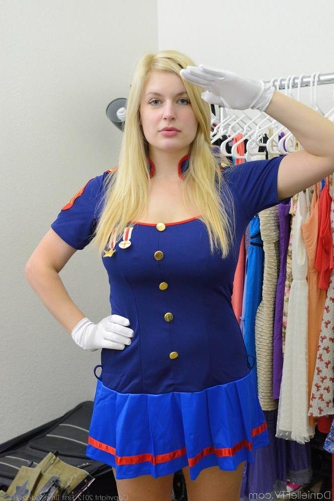 15P Pictures of Danielle FTV having some fun in the change room