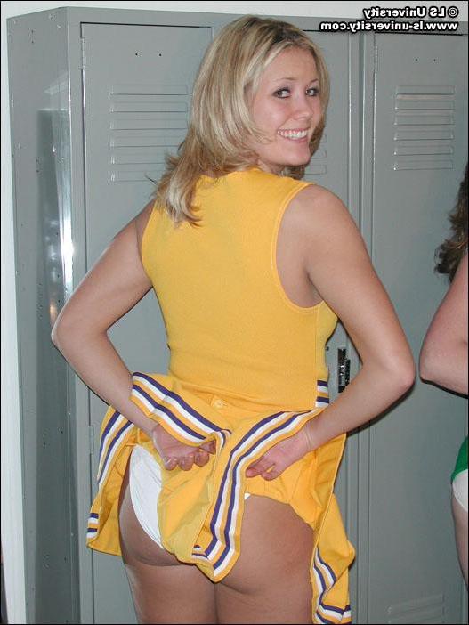20P Pictures of teen cheerleaders getting naughty in the locker room
