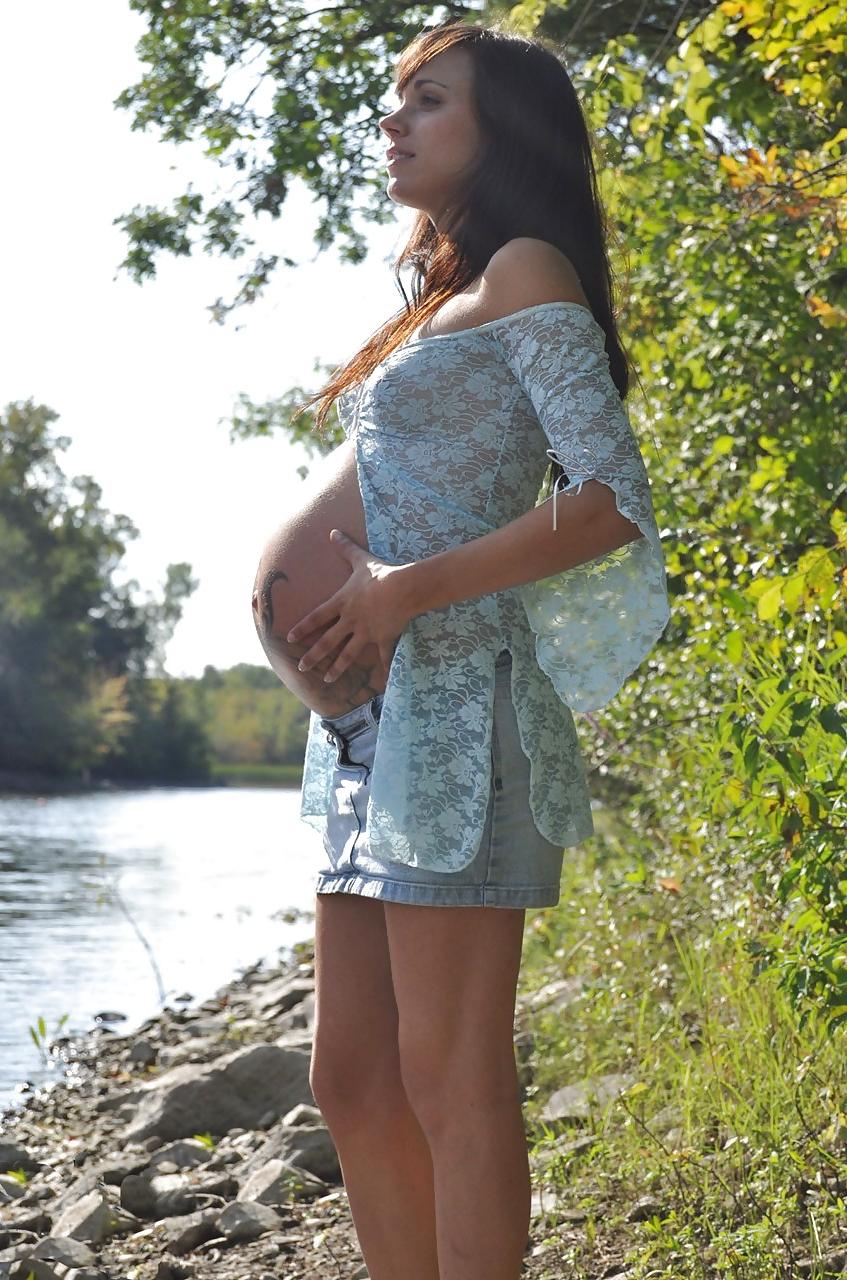 25P Pregnant Embrianna