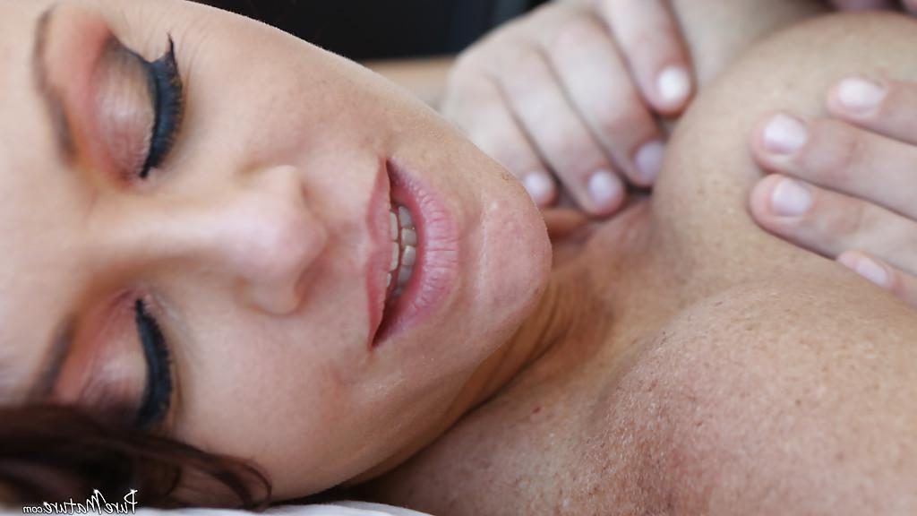 16P Skillful tanned babe Janet Mason is being drilled very deep!