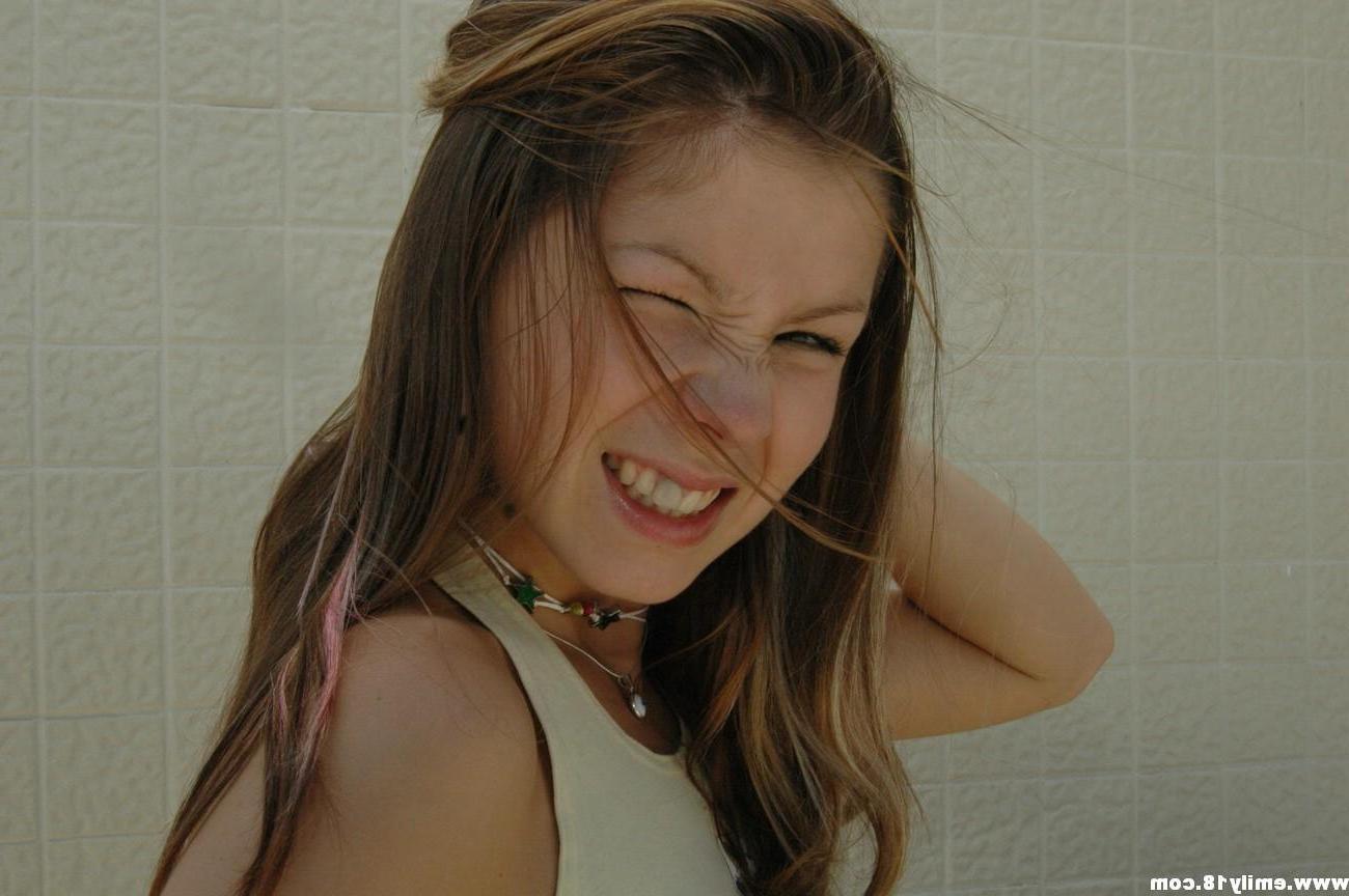 15P Teen girl Emily 18 playing naked in the sun