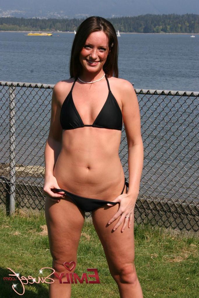 20P Pictures of teen hottie Emily Sweet teasing in a bikini