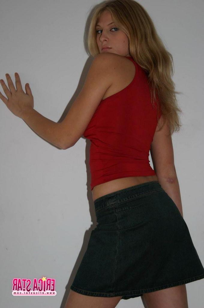 15P Pictures of teen Erica Star teasing with her beautiful face