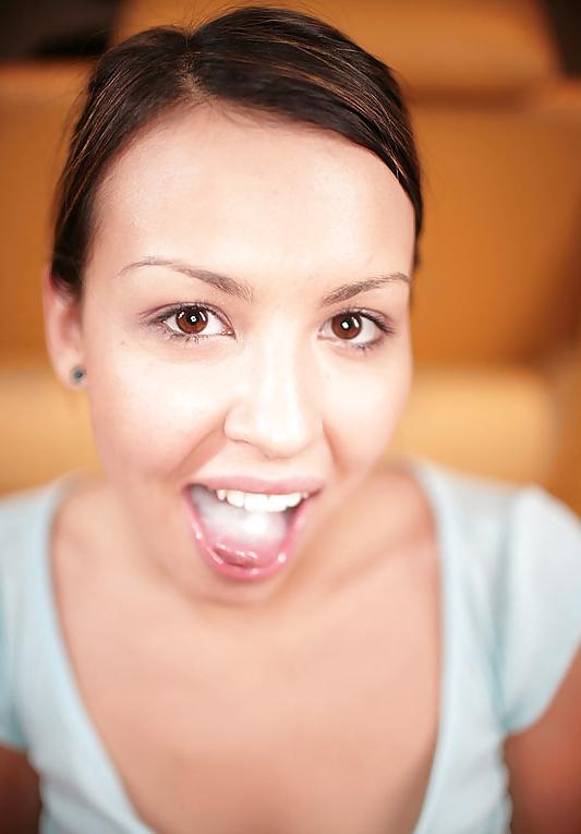 25P Amateur beauties who like cum facials