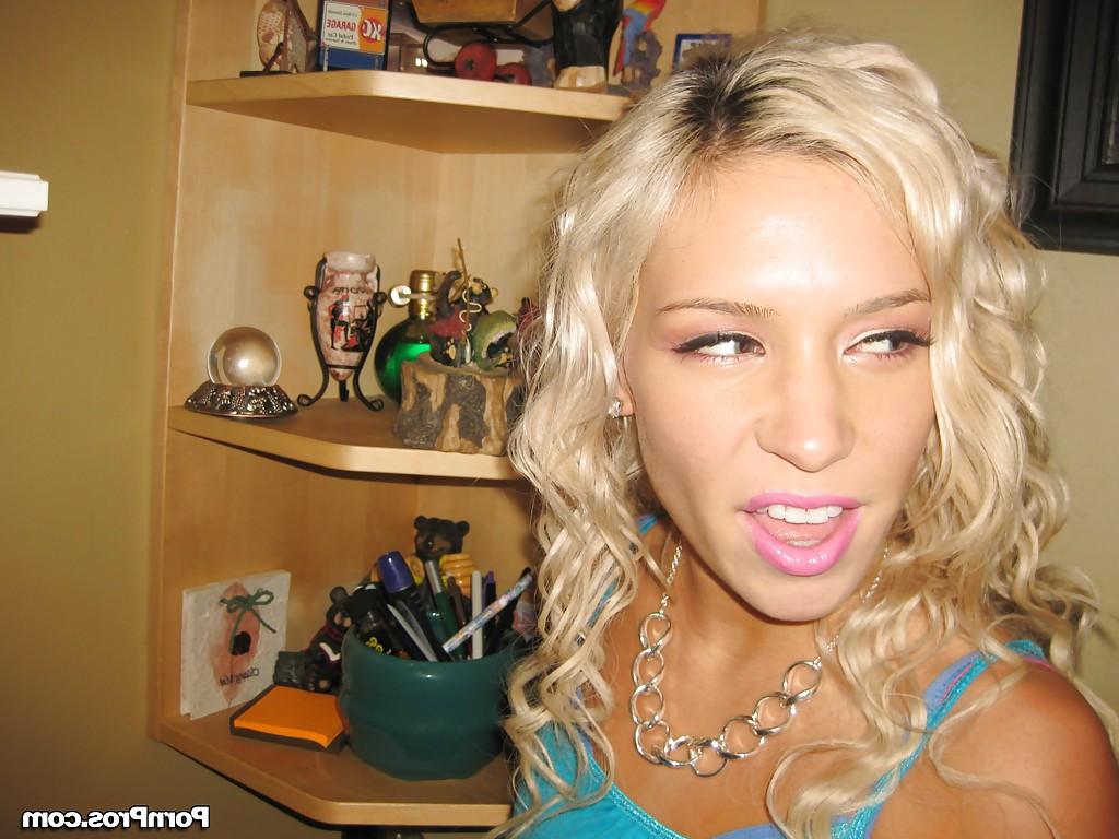 16P Sexy young babe Kacey Jordan shows her pretty face and tiny tits