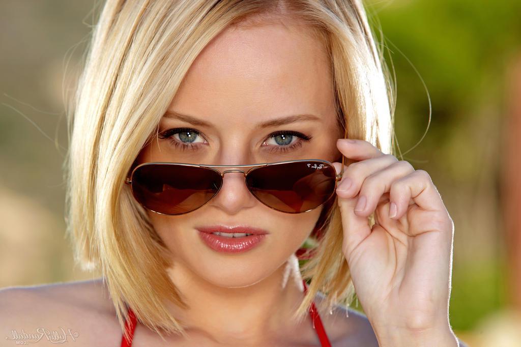 13P Blonde babe Gabi strips out of her bikini and displays her gorgeous body