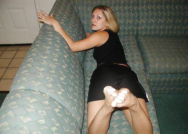 23P Horny babe, cum on her legs