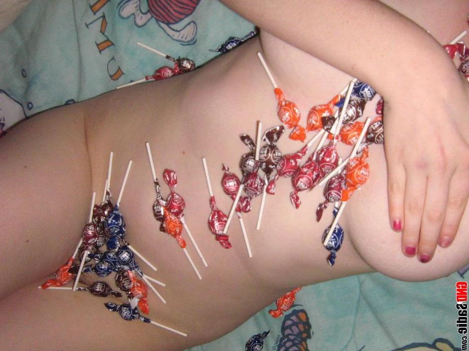 16P Pictures of teen porn girl GND Sadie teasing you at home