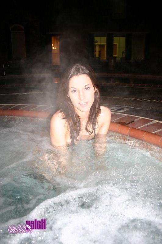 20P Pictures of Haley Wilde falling out of her bikini