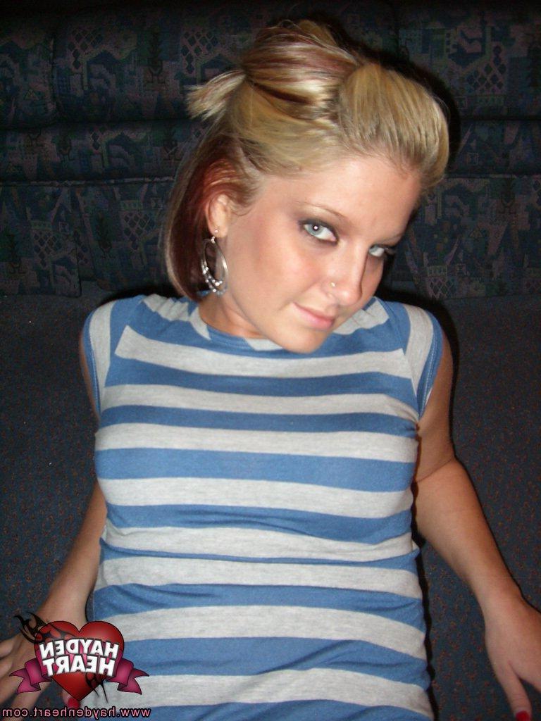 16P Pictures of teen amateur Hayden Heart getting naked for sex