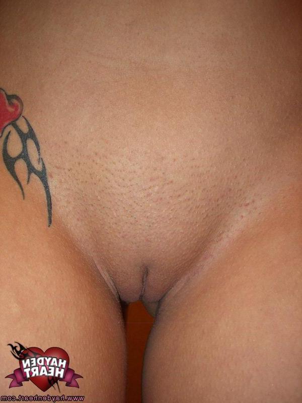16P Pictures of Hayden Heart getting naked in her room