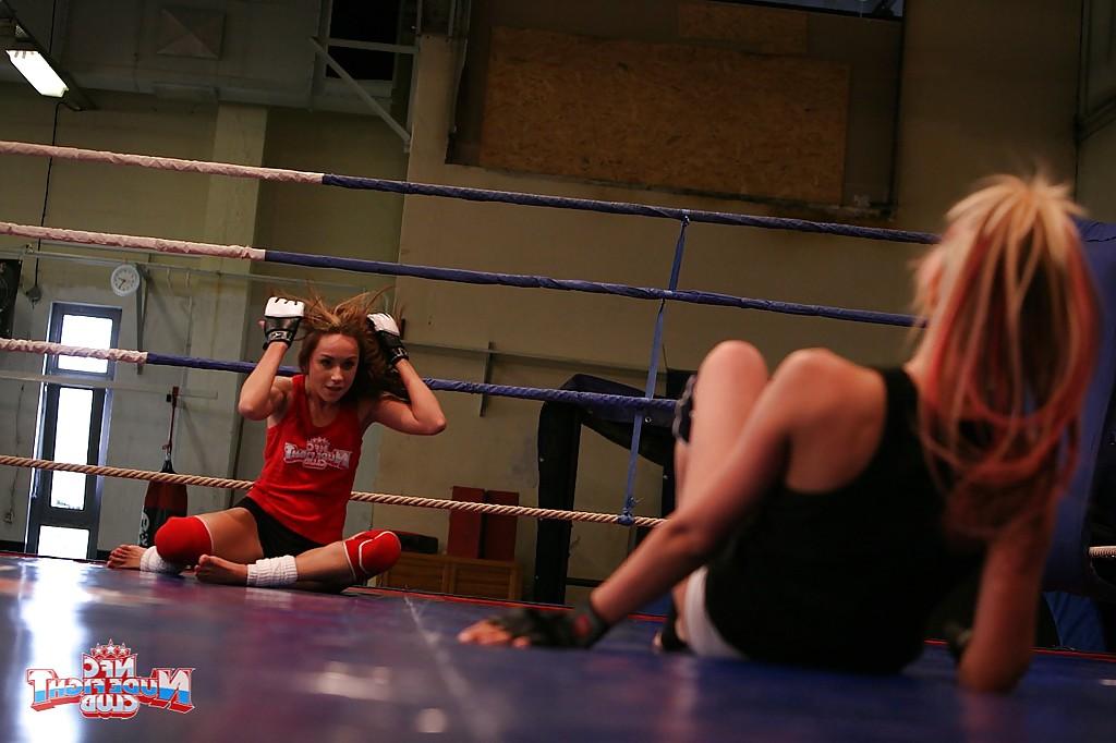 16P Sweet chicks make some lesbian action in a locker room after a fight