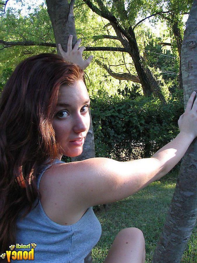 20P Pictures of teen girl Heidi having some fun in the sun