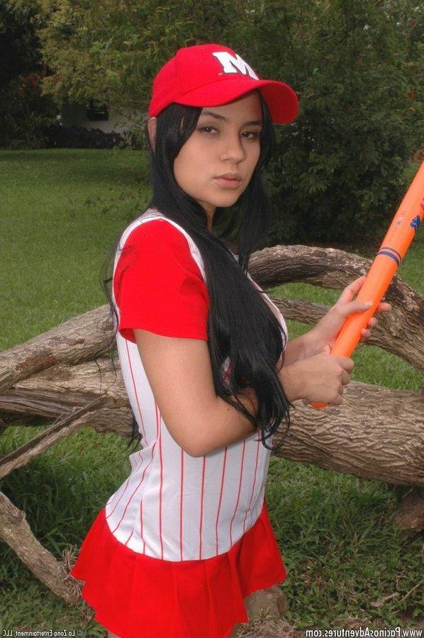 15P Pictures of latin girl Isabella craving more than the bat
