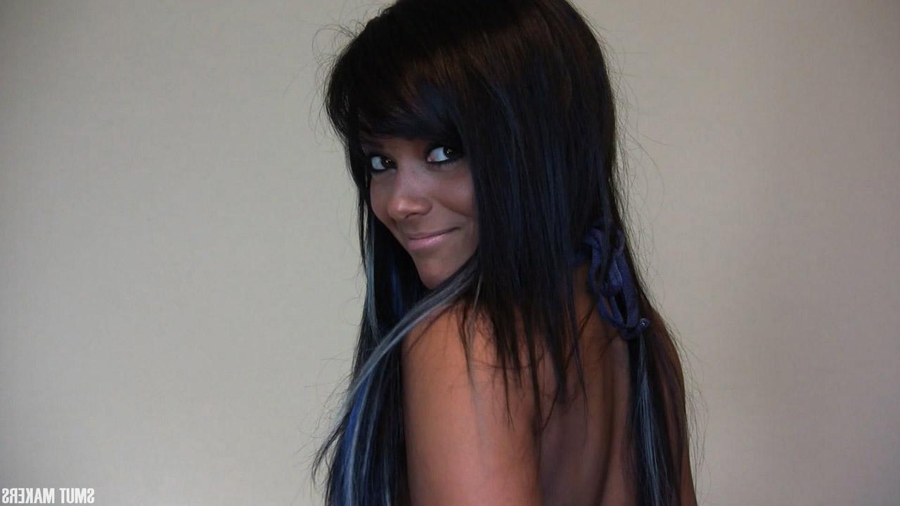 15P Brunette hottie Ivy Black struts around in a sexy blue micro bikini