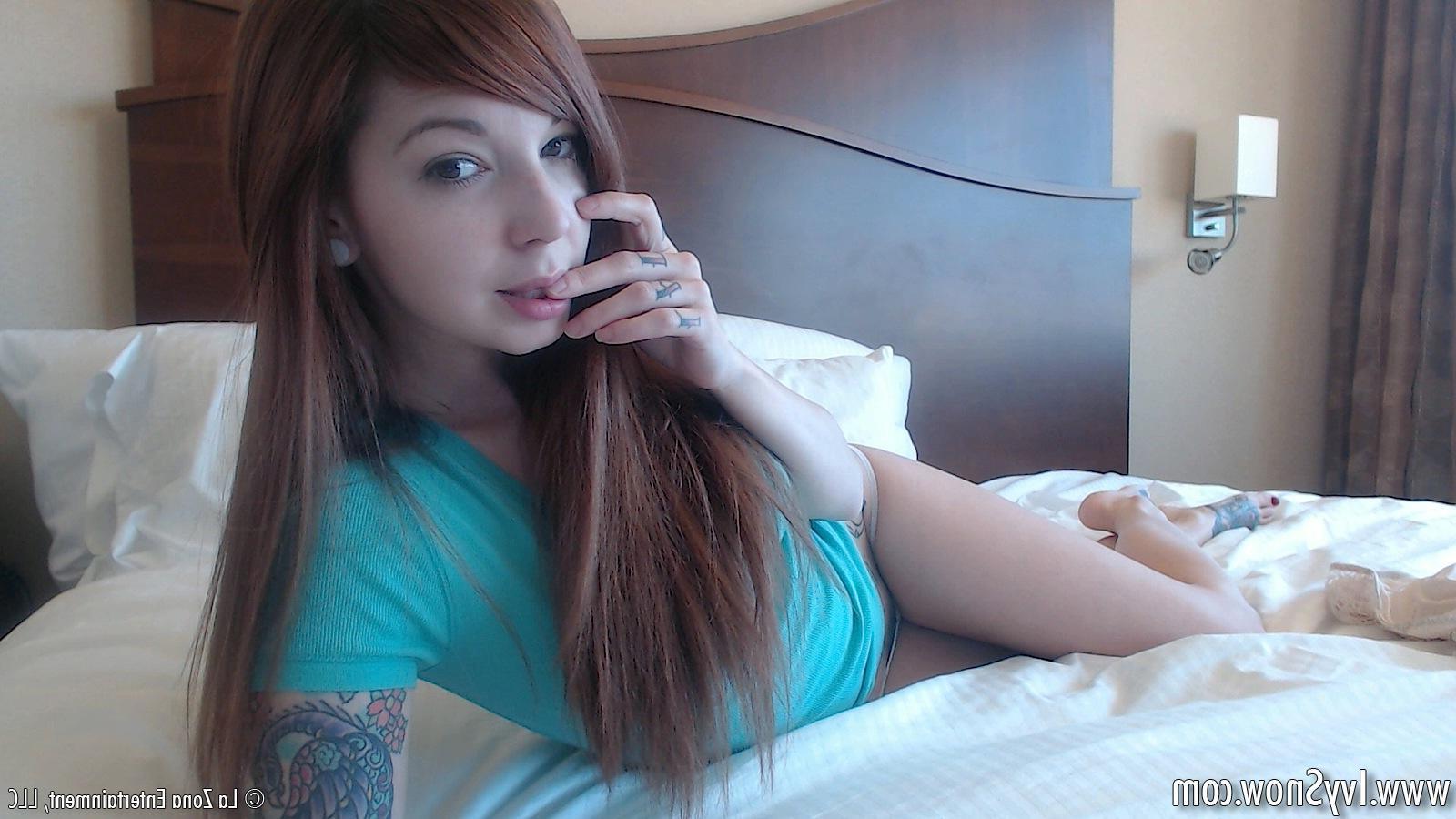 15P Ivy Snow has fun with her camera in a hotel room while she takes these hot self shots and gets naked