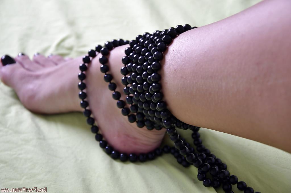 16P Magnificent babe Princess is showing her pretty feet and legs
