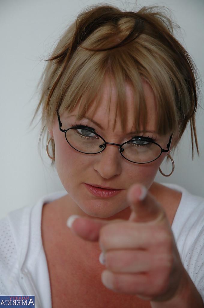 16P Big tits milf Allison Kilgore is showing her tight pussy in glasses
