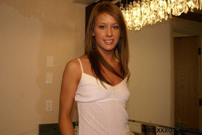 15P Pictures of teen cutie Jasmine Foxxx being a naughty girl