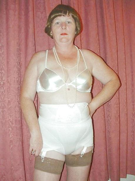 9P Sexy Mums Wearing a Girdle
