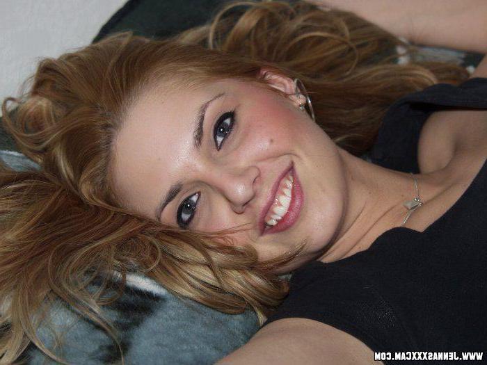 20P Pictures of teen porn girl Jennie Loves Sex teasing with her hot ass