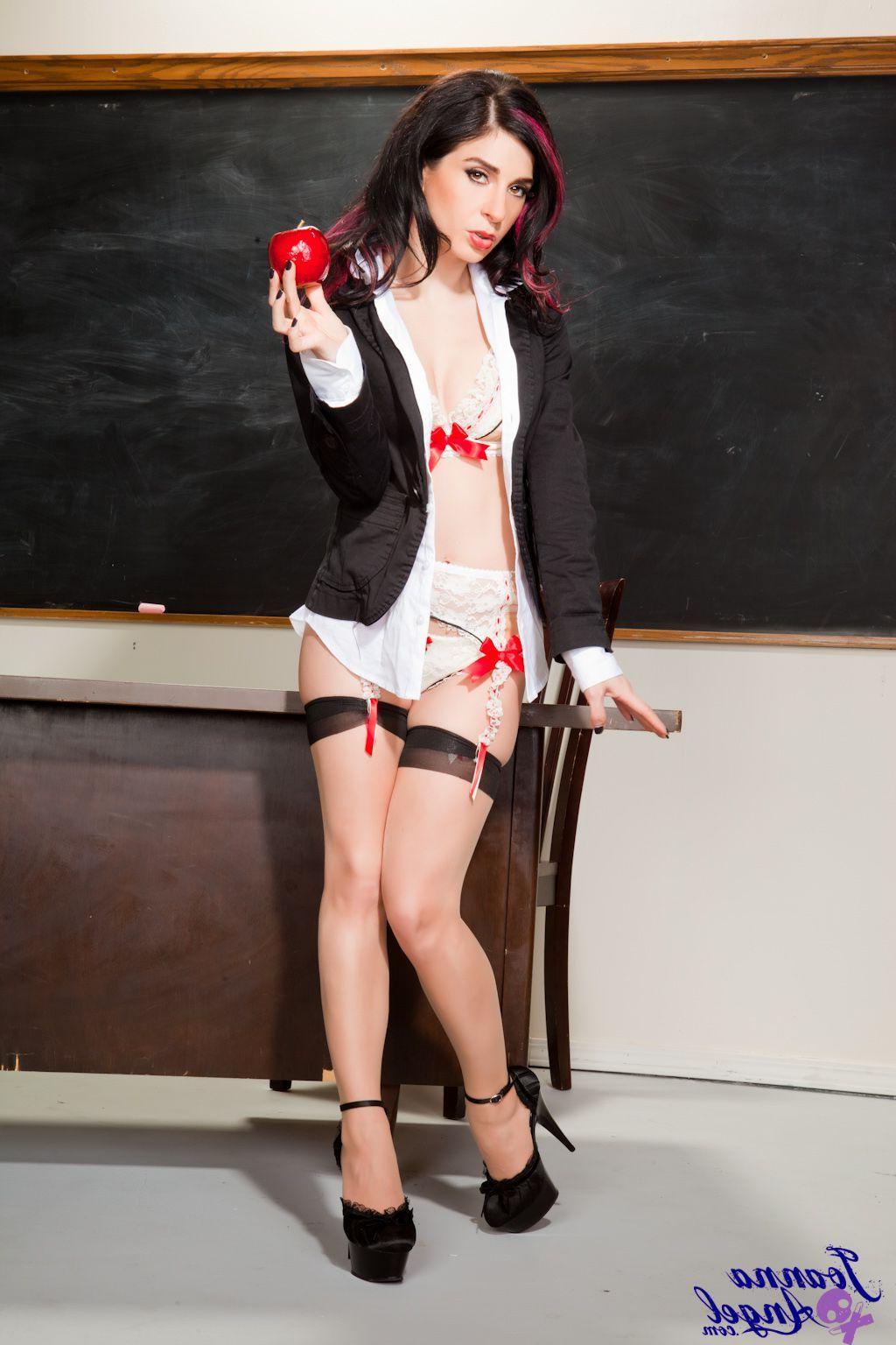 16P Pictures of teen Joanna Angel being the best teacher ever