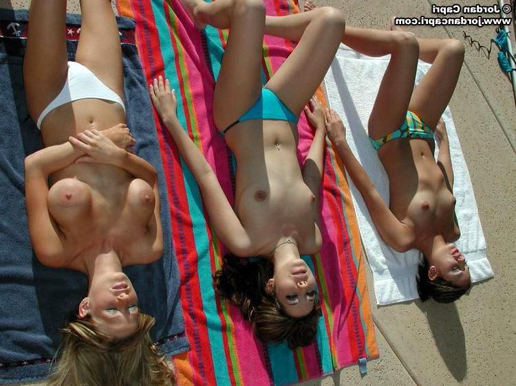 20P Pictures of Jordan Capri having some fun in the sun