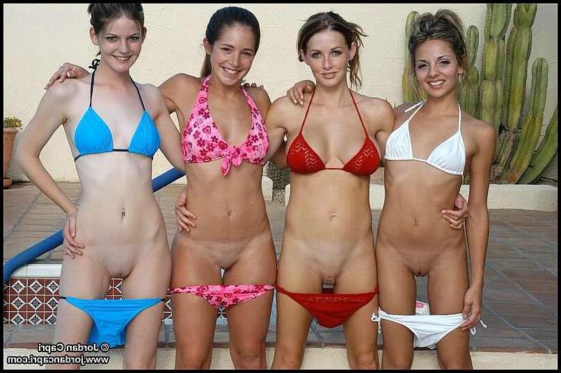 15P Hot girls get naked outside