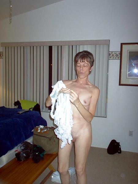 6P Pretty Blonde Milf Beth