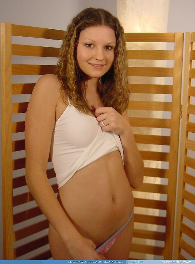 20P Pictures of Josie Model showing off in a change room