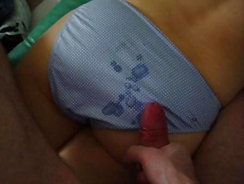 12P Sperma auf Höschen 2