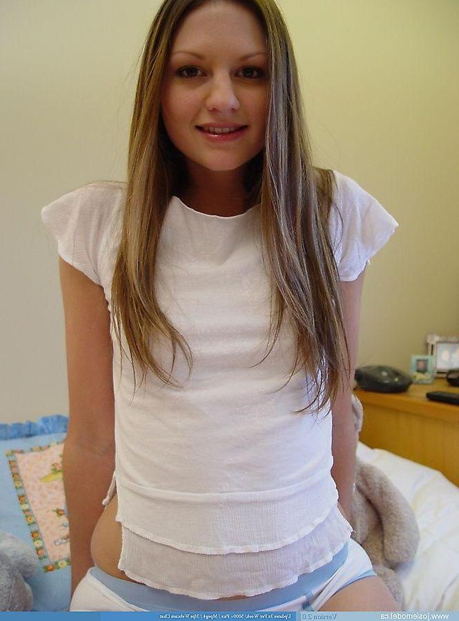 20P Pictures of teen girl Josie Model in panties and leg warmers