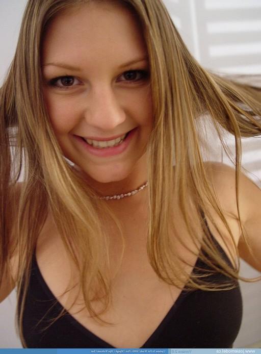 15P Josie gets topless in a change room