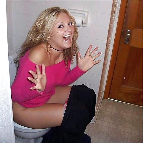 15P The Ladies Room