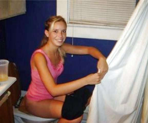 15P The Ladies Room