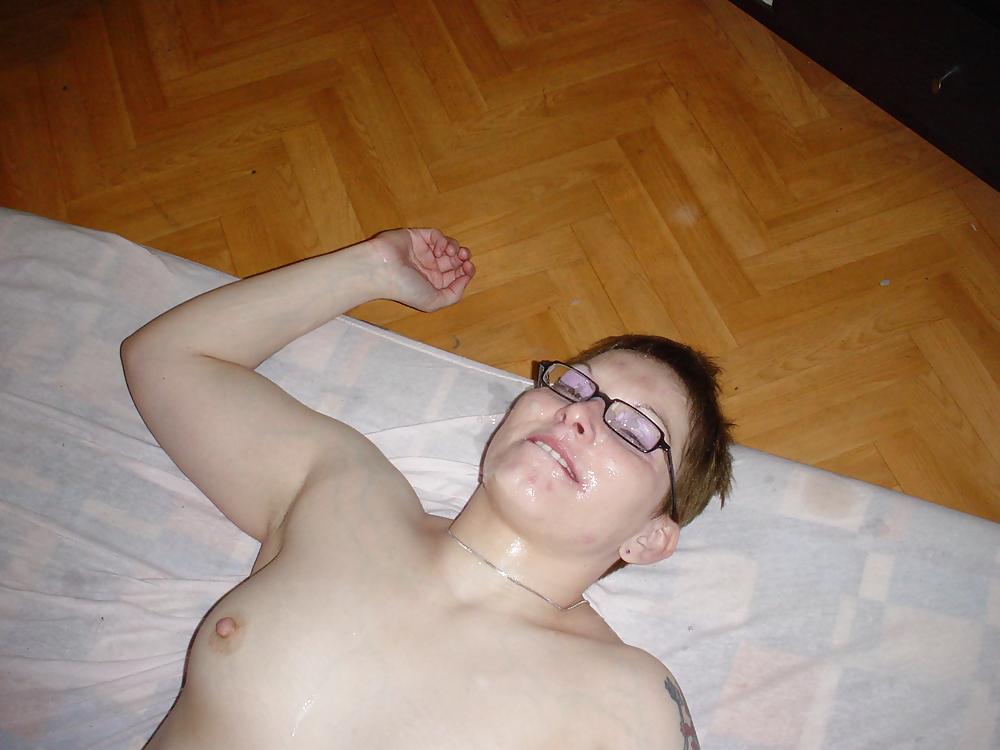 25P Steph Debar une soumise en cadeau 