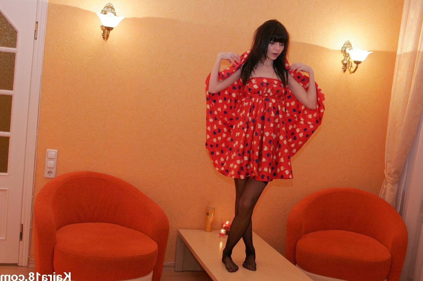 15P Pictures of teen girl Kaira 18 waiting for you in stockings