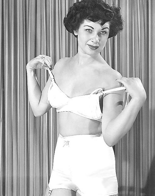 12P Mieder - Girdle 004