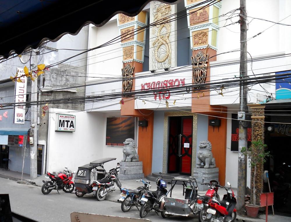 6P Forbidden City Bar Angeles City May 2010