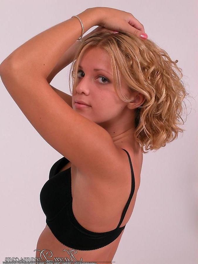 20P Pictures of teen babe Karen Dreams being a naughty girl