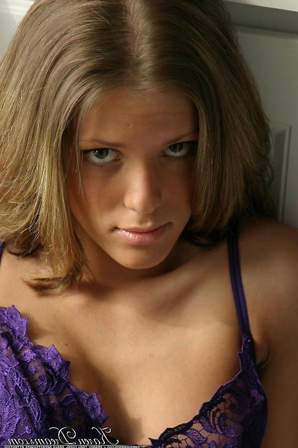 20P Pictures of teen hottie Karen Dreams teasing in her lingerie