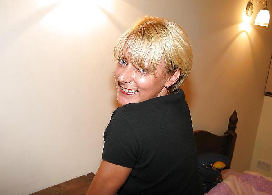 25P HORNY GANGBANG SLUT - BLOWING