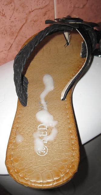 6P I cum on my girl shoes